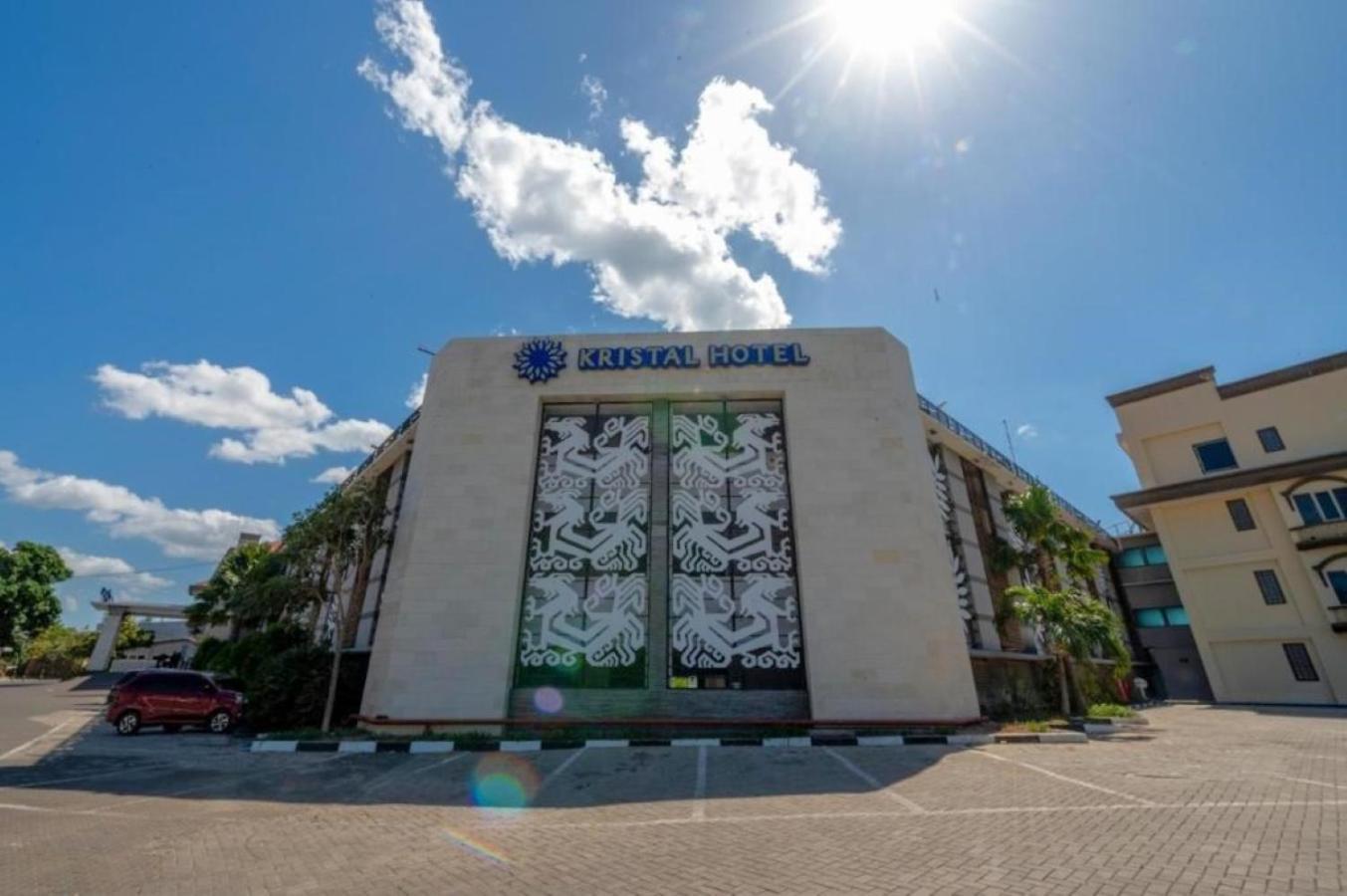 Kristal Hotel Kupang Kupang  Exterior photo