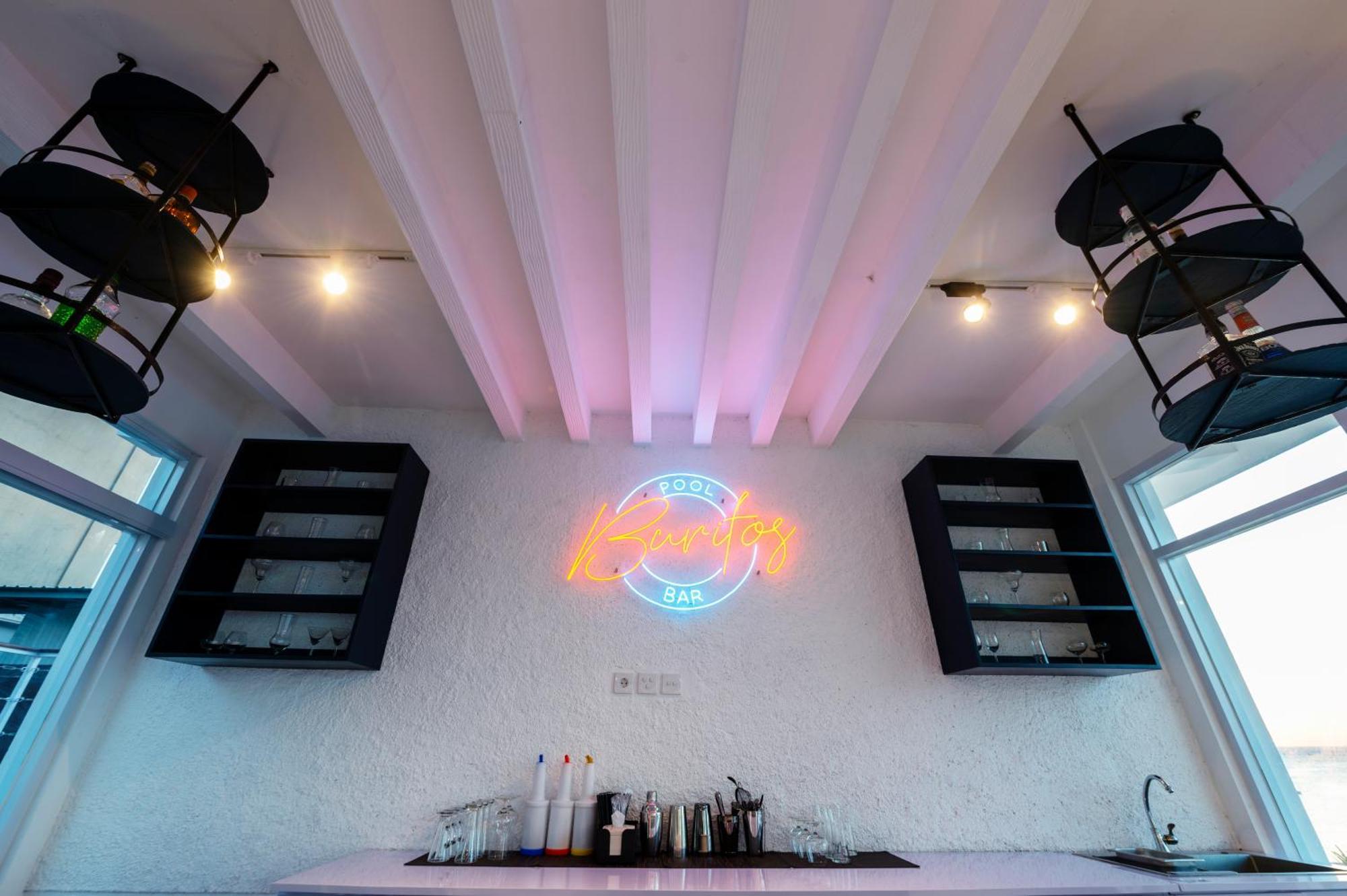 Kristal Hotel Kupang Kupang  Exterior photo