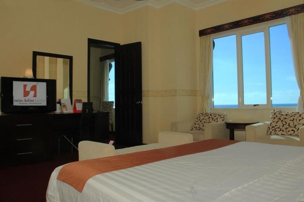Kristal Hotel Kupang Kupang  Exterior photo