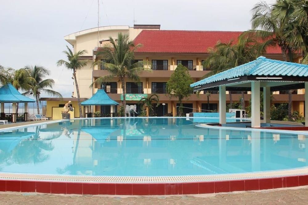 Kristal Hotel Kupang Kupang  Exterior photo