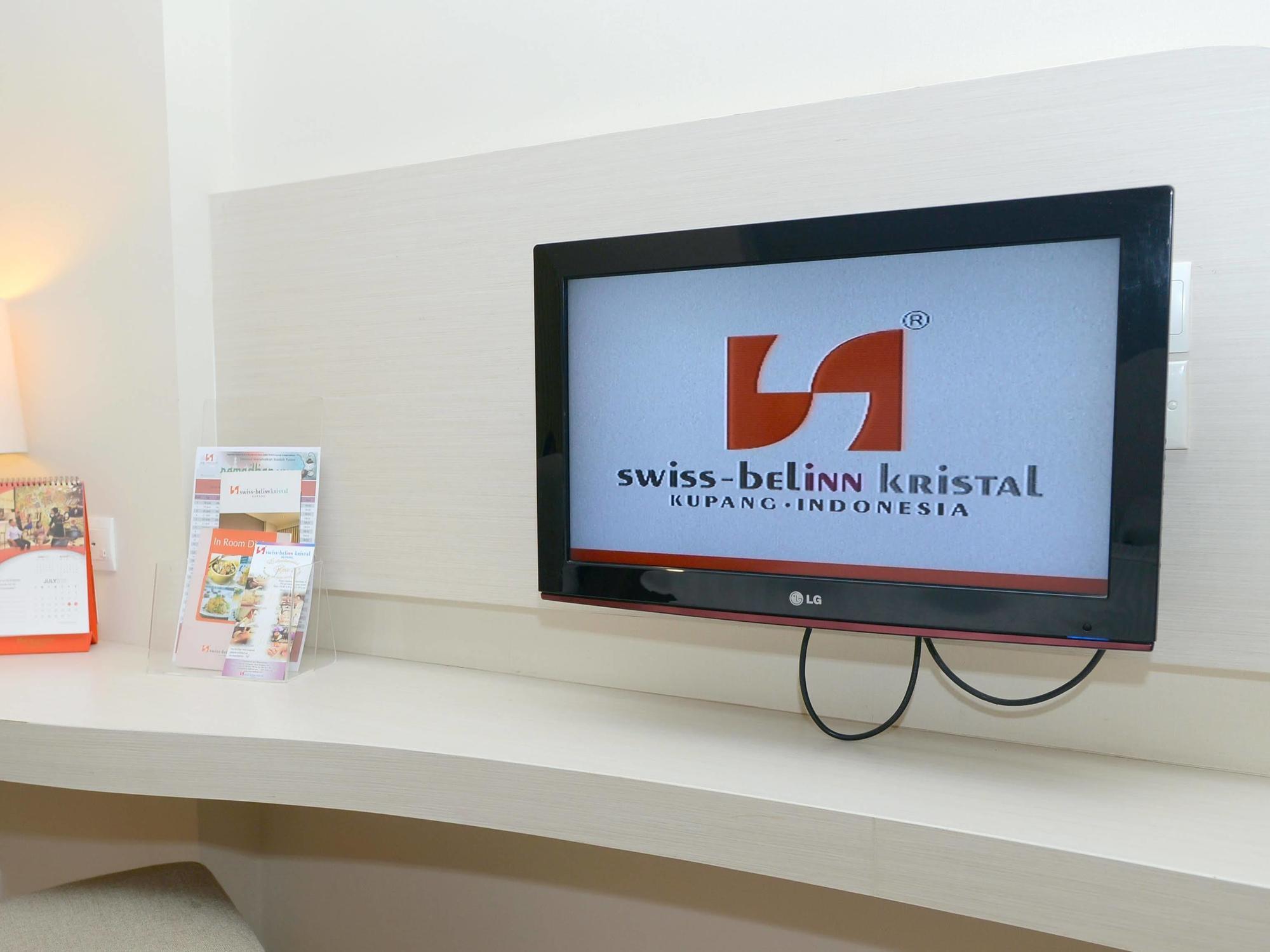 Kristal Hotel Kupang Kupang  Exterior photo